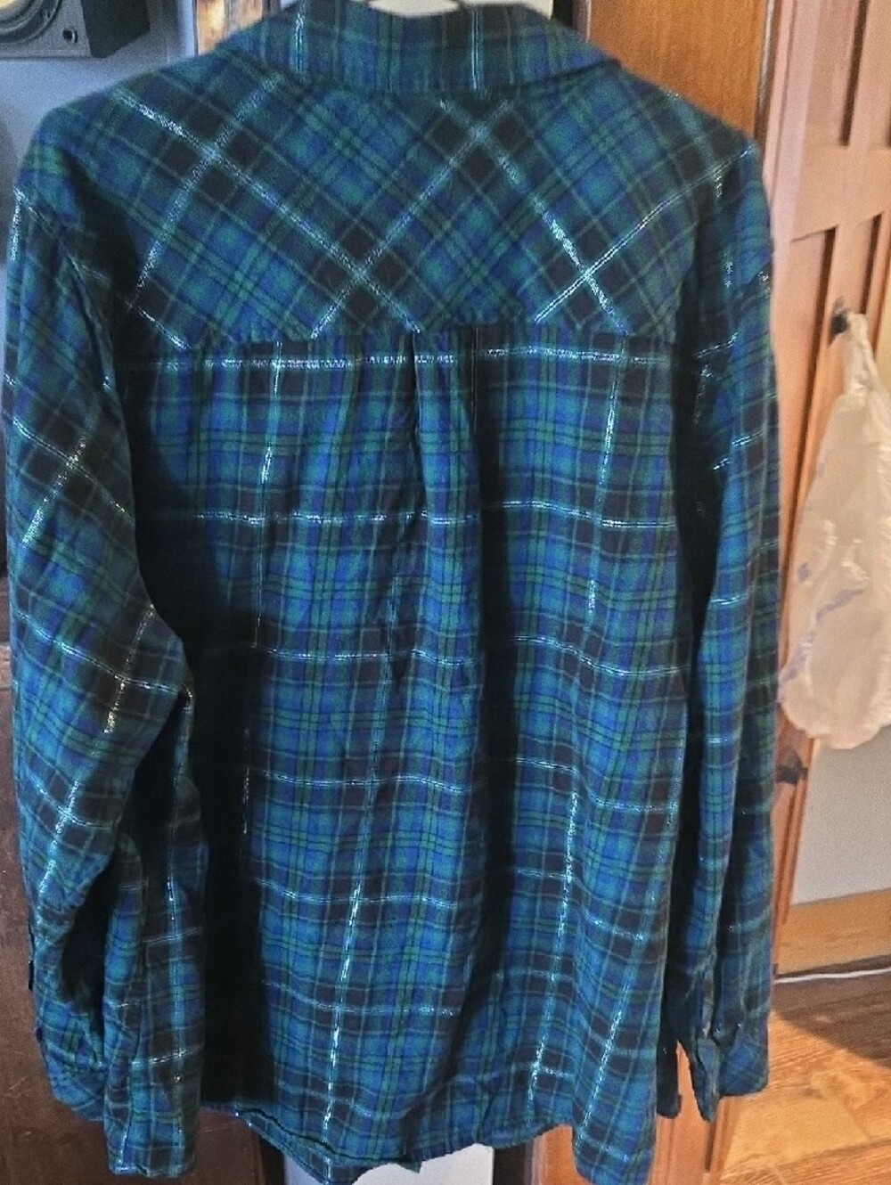 croft & barrow Blue and Green Plaid Button-Down Shirt - Picture 4 of 5